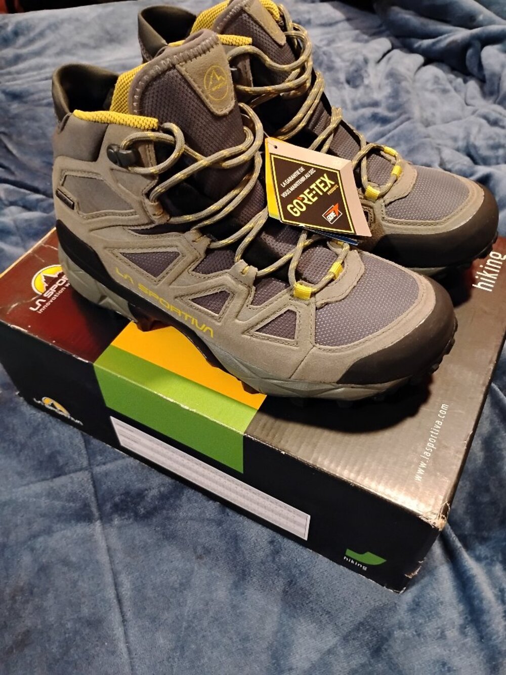NIB La Sportiva Saber GTX Hiking Shoes Women 7.5 / 39 Clay Celery RARE